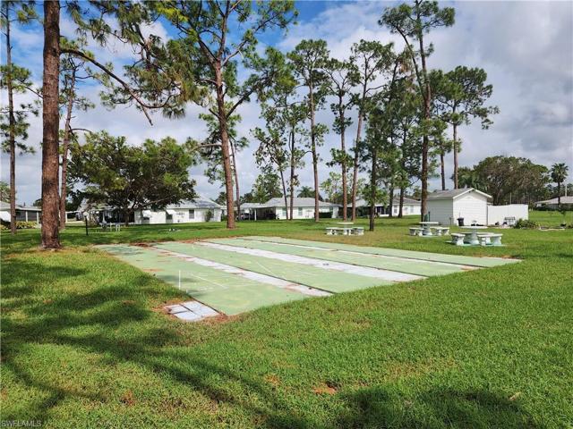 Pinewood Shuffleboard Courts