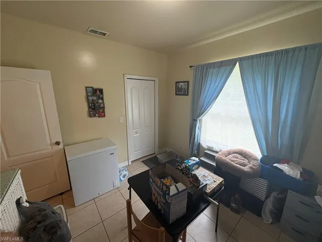 2500  Storter  AVE, Naples, FL 34112