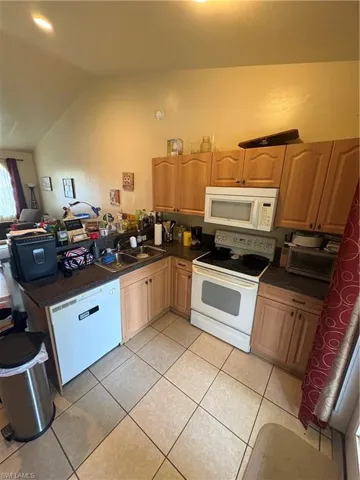 2500  Storter  AVE, Naples, FL 34112