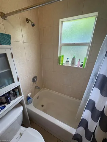 2500  Storter  AVE, Naples, FL 34112