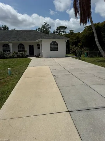 2500 Storter Ave, Naples, Florida 34112