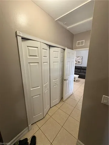 2500  Storter  AVE, Naples, FL 34112