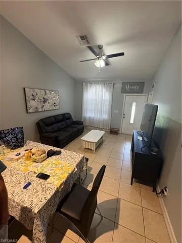 2500  Storter  AVE, Naples, FL 34112