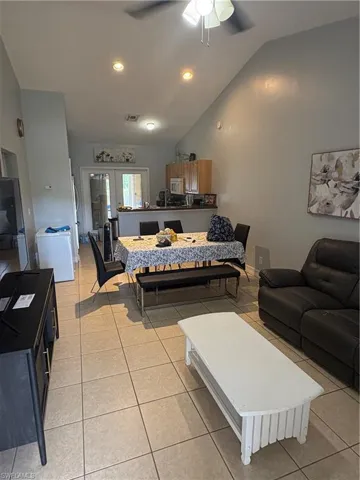 2500  Storter  AVE, Naples, FL 34112