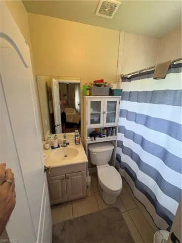 2500  Storter  AVE, Naples, FL 34112