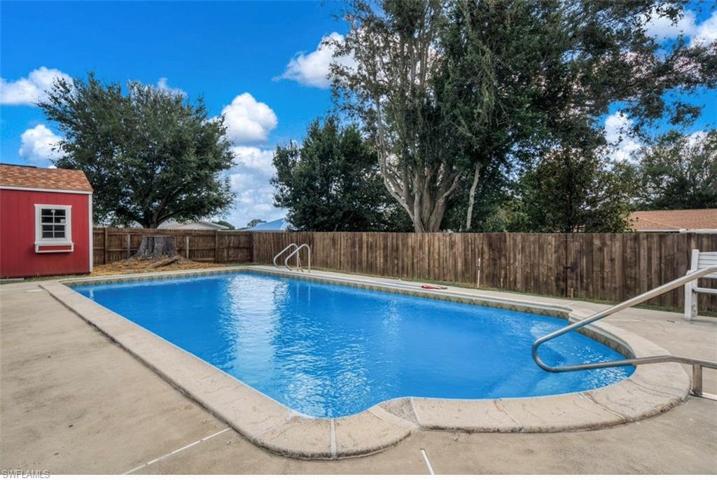 808  Pate  ST, Avon Park, FL 33825