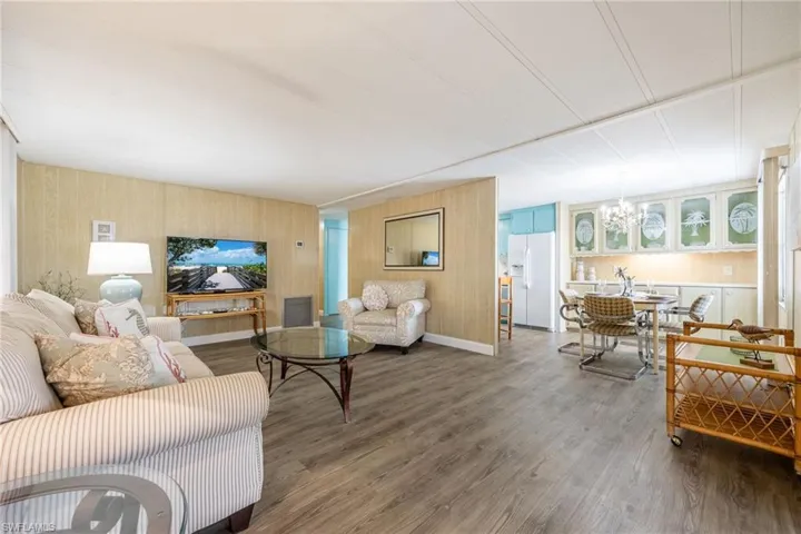 101  Elise  DR, Fort Myers, FL 33908