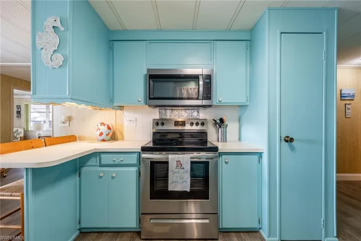 101  Elise  DR, Fort Myers, FL 33908