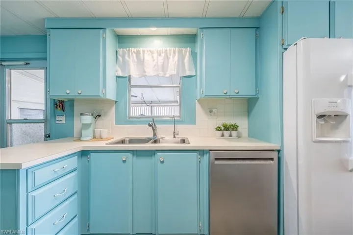 101  Elise  DR, Fort Myers, FL 33908