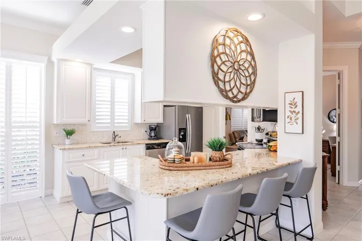 Counter seating space.
