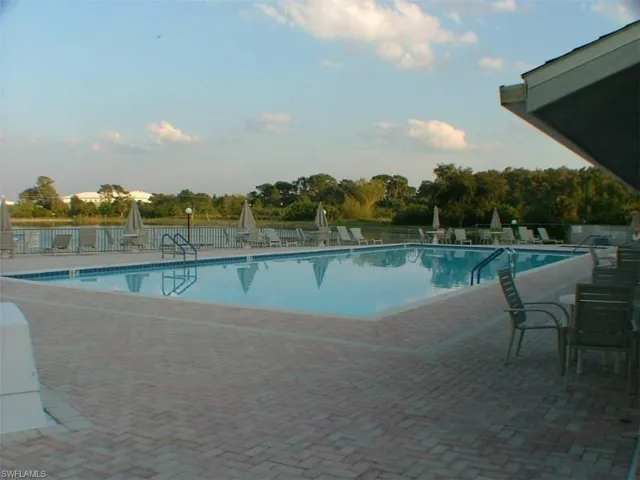 Pine Ridge Heated Pool