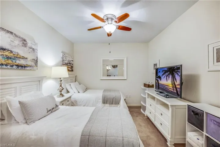 Guest bedroom/den