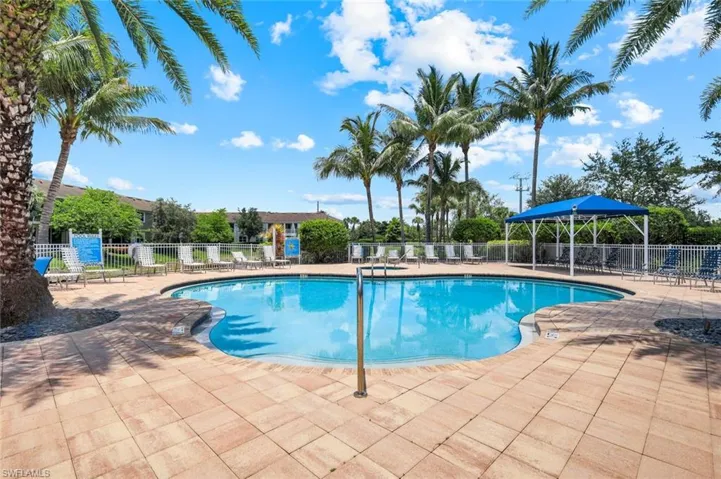2343 Sheen Ln 405, Naples, Florida 34120