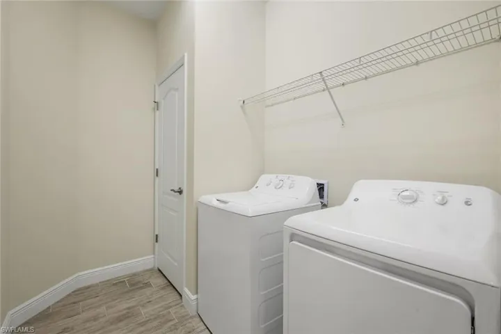 2343 Sheen Ln 405, Naples, Florida 34120