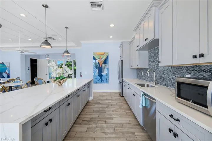 2343 Sheen Ln 405, Naples, Florida 34120