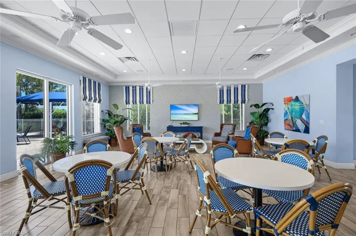 2343 Sheen Ln 405, Naples, Florida 34120