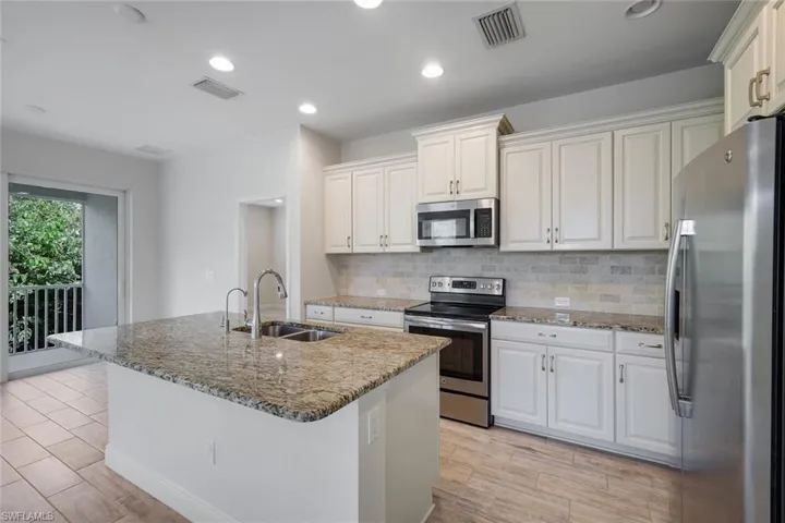 2343 Sheen Ln 405, Naples, Florida 34120