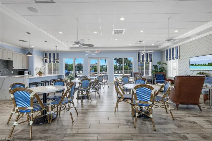 2343 Sheen Ln 405, Naples, Florida 34120