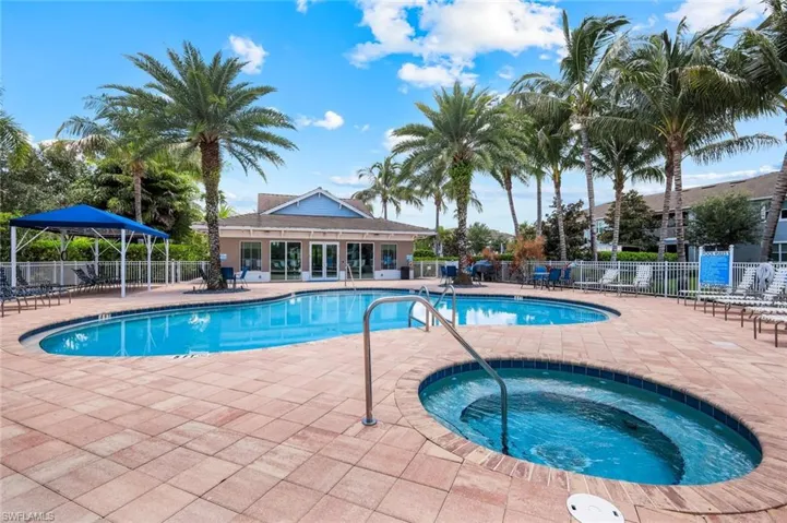 2343 Sheen Ln 405, Naples, Florida 34120