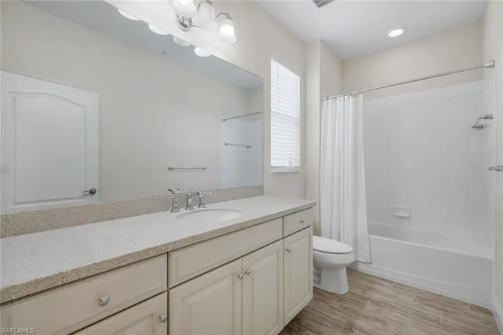 2343 Sheen Ln 405, Naples, Florida 34120