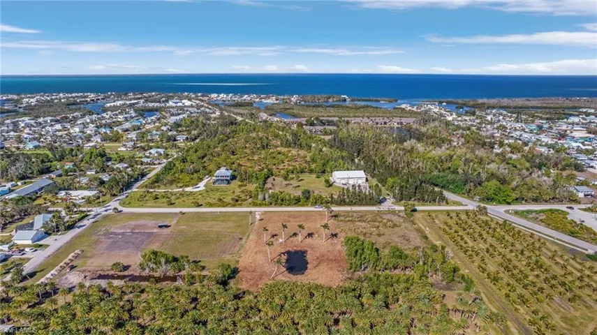 Charlotte Harbor in the background.  Imagine being so close to the boat ramp, that you can be in Charlotte Harbor and Boca Grande pass in about 15 minutes once in the water!