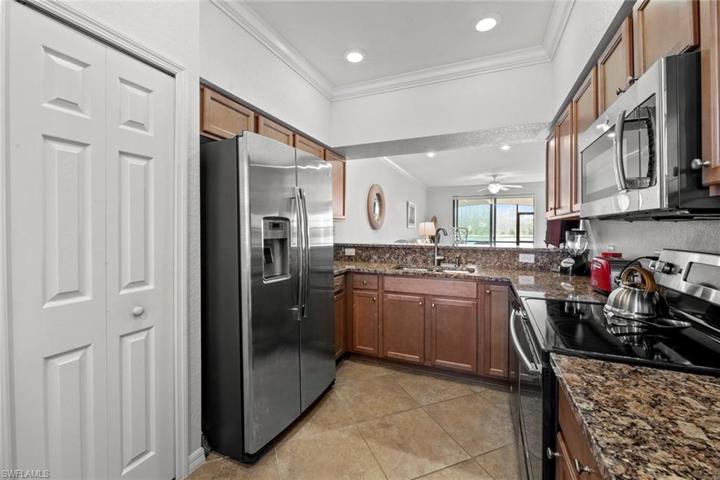 9560 Trevi CT # 4814, NAPLES FL 34113