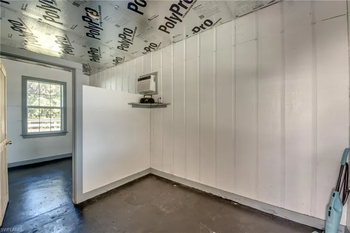 Storage/craft room previously used for kennel storge
