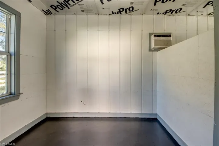 Storage/craft room previously used for kennel storge