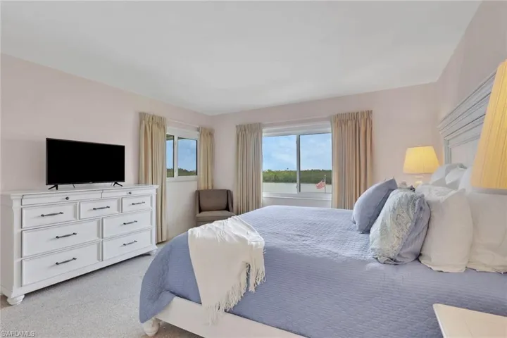 307  Goodlette-Frank S RD, Naples, FL 34102