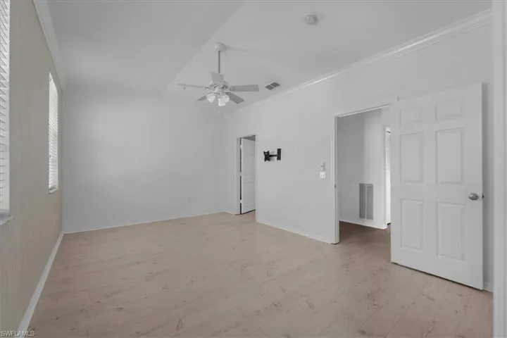 3275  Tamara  DR, Naples, FL 34109