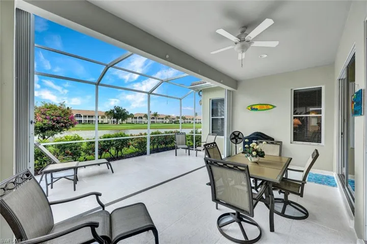 Sunroom / solarium with ceiling fan