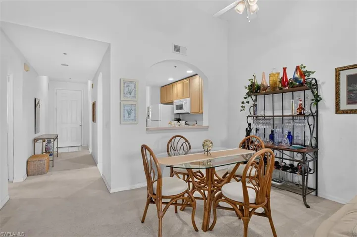 6820 Sterling Greens Pl 402, Naples, Florida 34104