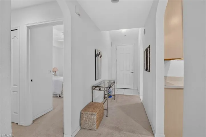 6820 Sterling Greens Pl 402, Naples, Florida 34104
