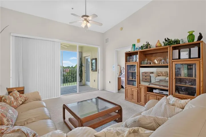 6820 Sterling Greens Pl 402, Naples, Florida 34104