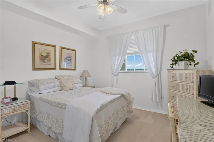 6820 Sterling Greens Pl 402, Naples, Florida 34104