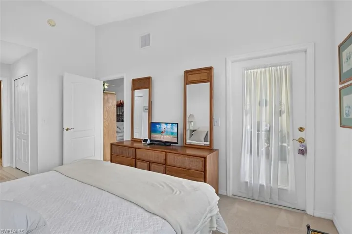 6820 Sterling Greens Pl 402, Naples, Florida 34104
