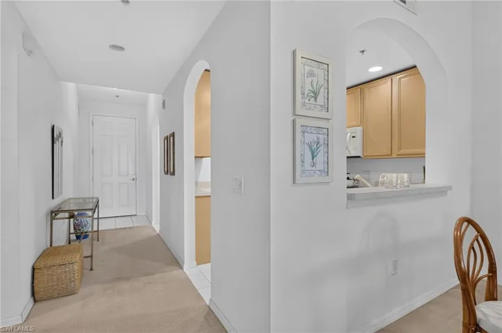 6820 Sterling Greens Pl 402, Naples, Florida 34104