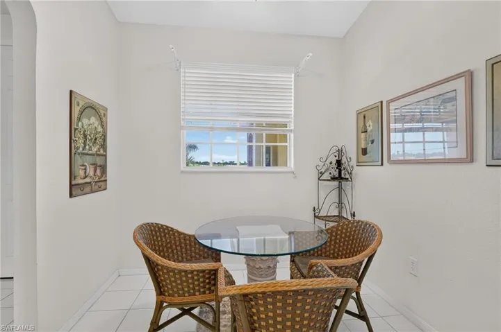 6820 Sterling Greens Pl 402, Naples, Florida 34104
