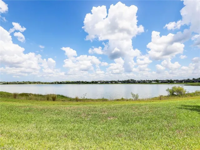 40 Acre Lake with Fishing pier