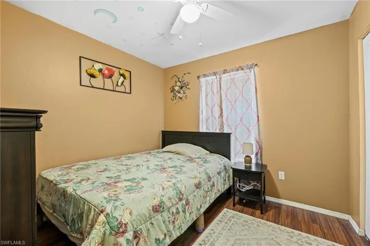 570  20th NE ST, Naples, FL 34120