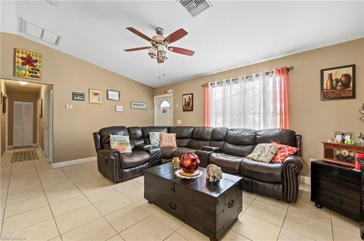 570  20th NE ST, Naples, FL 34120