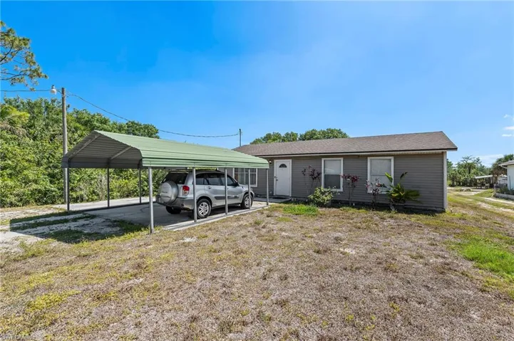 570  20th NE ST, Naples, FL 34120
