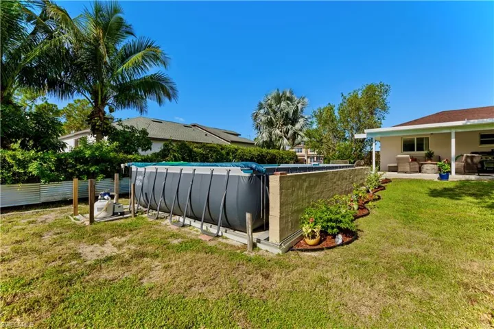 View of yard featuring an outdoor living space