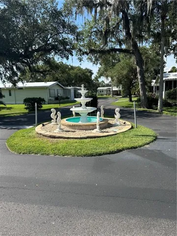 View of front of property featuring a front lawn
