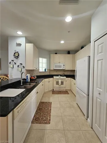 1405 Sweetwater Cv 204, Naples, Florida 34110