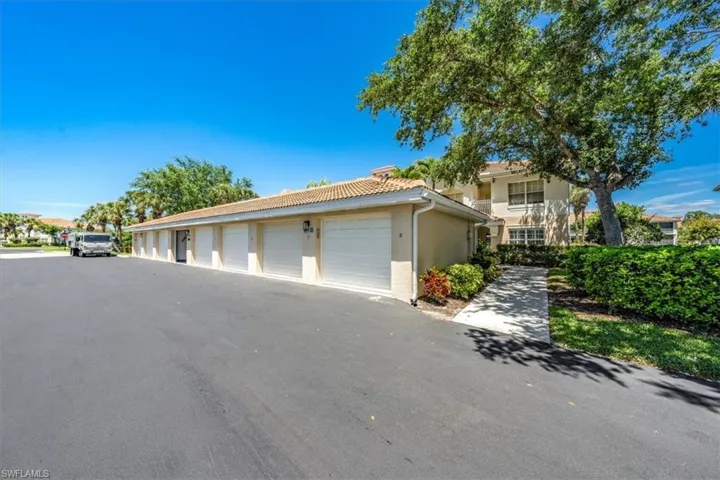 3009  Driftwood  WAY, Naples, FL 34109