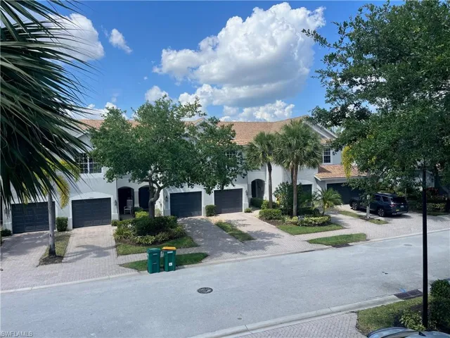 15486  Marcello  CIR, Naples, FL 34110