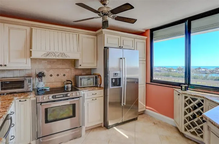 CABINETRY HAS SOFT CLOSE DOORS AND DRAWERS.  BOSCH DISHWASHER AND STOVE.