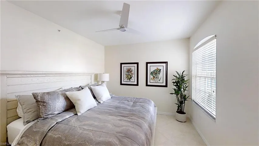 2170  Arielle  DR, Naples, FL 34109