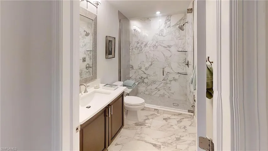 2170  Arielle  DR, Naples, FL 34109